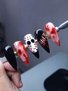 Jason Themed Nails, Halloween Nail Art Ghost, Hellowen Nails Art, Friday The 13th Nail Designs, Halloween Nails Creepy, Black And Red Halloween Nail Designs, Halloween Nails Jason, Horror Halloween Nails