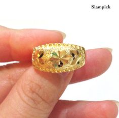 This Shop has a Special Free Gift (Chain) for Every Order. 😊🙏 Item including :1 x Ring For :Unisex Type :GOLD PLATED over Brass, Nickel free Gold Purity : 96.5% Surface : Sand Matted Size approx : Standard US Ring Size Weight :~ 4 grams Color : Yellow Gold ( slightly +/- from photo ) Handmade from Thailand. Beautiful handmade gold plain ring. Thai gold plating technic really solid and stunning look. Rewarding your life from hard working, match up your dress, bridesmaid wedding engagement or a Gift Diamond Cut Gold Couple Rings, Gold Diamond Cut Couple Rings As Gift, Gold Couple Rings With Diamond Cut As Gift, Gold Ring Man, Woman Ring, Man Ring, Ring Man, Plain Rings, Carved Ring