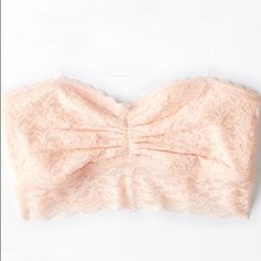 Nwot Aerie Vintage Lace Bandeau Bralette Size: Small (Fits Xs-S) Color: Light Peach Lace Tube Top With Built-in Bra For Summer, Lace Strapless Tube Top Bra Friendly, Lace Strapless Bra-friendly Tube Top, Strapless Bra With Removable Pads For Spring, Bra Friendly Lace Strapless Tube Top, Lace Bra-friendly Strapless Tube Top, Lace Tube Top With Built-in Bra For Spring, Summer Bandeau Lace Bra, Bra-friendly Lace Bandeau Tube Top