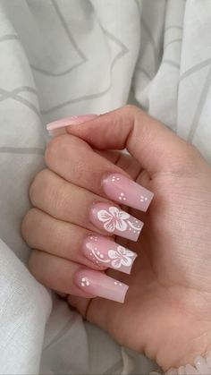 zdj n moje Polygel Nails Design French Tip, Almond Nails Heart, Early 2000 Nails, Dominican Nails, Holiday Acrylic Nails, Girly Acrylic