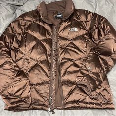 North Face Brown Puffer Jacket 550 Size Medium Length 25 Inches Chest Laying Flat 21 Inches The North Face Brown Puffer, The North Face Puffer Jacket Brown, Coats North Face, Brown Puffer Jacket, Brown Puffer, North Face Coat, The North Face Jackets, North Face Jackets, North Face Jacket