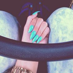 Teal nails Blue Stiletto Nails, Teal Nails, Get Nails, Best Acrylic Nails, Gorgeous Nails, Stiletto Nails, Love Nails