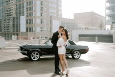 classic, timeless, modern, black and white, engagement photoshoot, couple poses, old car, timless, elegant, couples photos