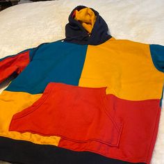 Nwot Urban Outfitters Colorblock Hoodie Long Sleeve Hoodie In Contrast Color For Streetwear, Long Sleeve Hoodie With Contrast Color For Streetwear, Streetwear Long Sleeve Hoodie With Contrast Color, Streetwear Hoodie With Contrast Color Long Sleeves, Trendy Hooded Hoodie With Contrast Color, Trendy Hoodie With Contrast Color, Trendy Contrast Color Hoodie, Casual Multicolor Fleece Sweatshirt, Winter Streetwear Sweatshirt With Patchwork