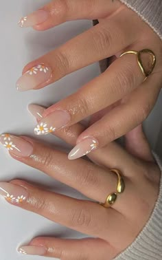 May Nails, Spring Acrylic Nails, Cute Simple Nails, Daisy Nails, Colorful Nails, Purple Nail, Flower Nail Designs