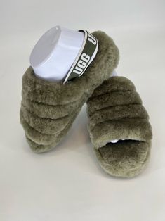 UGG Women's Fluff Yeah Slide Slipper Burnt Olive - Size 10 Condition is NWOT or Box Please refer to photos for more details about the color and condition From a smoke free environment Thank you Fluff Yeah Slide, Womens Uggs, Slide Slipper, Shoe Accessories, Slippers, Size 10, Thank You, Women Accessories, Women Shoes