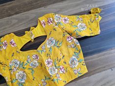 Blouse stitched - YesBlouse Opening - Back Padded - NoBlouse size - 34 with inner margins expandable upto 40For Blouse Size 32 alteration can be done on request. Fitted Yellow Sleeveless Blouse, Fitted Yellow Cotton Blouse, Fitted Floral Print Sleeveless Blouse, Ethnic Sarees, Yellow Blouse, Texas Usa, Ethnic Fashion, Instagram Shop, Blouse Designs