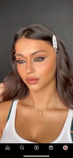 Cat Eye Makeup Brown Eyes, Red Waterline Makeup, Makeup For Black Hair, Earth Tone Makeup, Snatched Makeup, Prettiest Makeup, Brown Makeup Looks, Maquillage On Fleek, Birthday Makeup