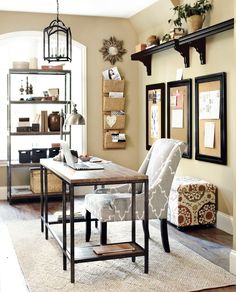 a dining room table and chairs with the words stratmore manor 424 on it