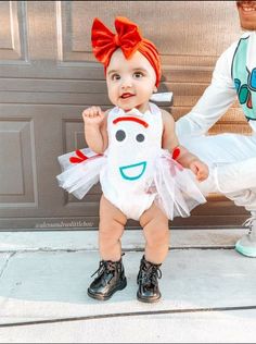 Halloween Costume For 6 Month Old, Work Friend Halloween Costumes, 8 Months Halloween Costume, Newborn Twin Halloween Costumes, Family Of 3 Halloween Costumes Disney, 1 Year Halloween Costume Girl, Halloween Costumes 1 Year Girl, 1st Halloween Costumes Girl, Forky Toy Story Costume