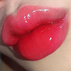 Lip Art Makeup, Glossy Makeup, Healthy Routine, Hot Lips, Lip Art, Beautiful Lips, Glossy Lips, Lipstick Makeup, Red Lipstick