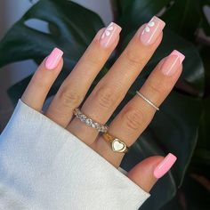 Holiday Acrylic Nails, Spring Acrylic Nails, Tanah Liat, Girly Acrylic Nails