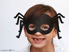 Halloween Masks Kids, Halloween School Treats, Halloween Parejas, Bricolage Halloween, Halloween Crafts For Toddlers, Easy Halloween Crafts, Couples Halloween, Halloween Crafts For Kids