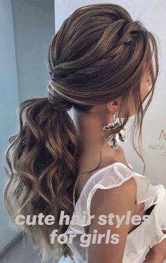 simple hairstyles//cute trendy hairstyles// hair ideas//hairstyles//baddie hairstyles Wedding Hairdos, Updo Ideas, Bun Updo, Bridal Hair Updo, Homecoming Hairstyles Updos, A Ponytail, Updos For Medium Length Hair