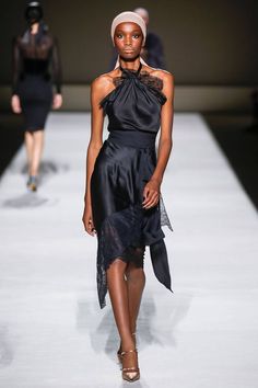 Black Women Fashion, 가을 패션, Elie Saab, Curvy Fashion, Primavera Estate, Flare Pants, New York Fashion Week, New York Fashion