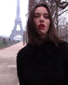 Messy Red Lipstick, French Dark Academia, Red Lipstick Aesthetic, Vivienne Rohner, Lipstick Aesthetic, Vienna Waits For You, Around The Fur, French Aesthetic, Parisian Lifestyle