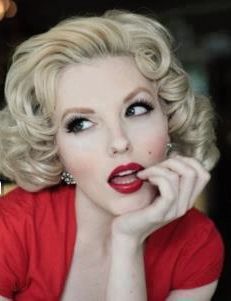 perfect make up look, and love the vintage hair style Thinking Out Loud, Hair Red, Don't Like Me, Red Lip, Pin Up Style, Up Girl