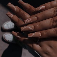 Almond Nails Designs Brown, Brown Nails Art, Brown Heart Nails, Red Nail Gel, Nail Gel Manicure, Ongles Beiges, Beige Nails Design, Party Concept, Nail Art Inspo