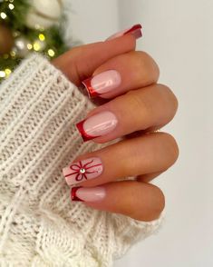 Instagram November/december Nail Ideas, Rings Coquette, Ig Nails, Coquette Heart, Xmas Nail Designs, Art Rings, Christmas Nail Colors, Santa Nails, Festive Nail Designs