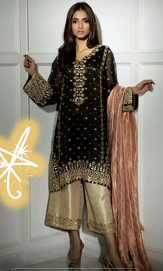 Kurti From Saree, Mina Hasan, Saree Party Wear, Pakistani Fashion Casual, Pakistani Dresses Casual