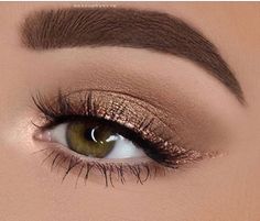 Rose gold liner Eye Shadow Ideas, Eyeliner Images, Artdeco Cosmetics, Shadow Ideas, Makeup Contouring, Pageant Makeup, Eyeliner Tips, Pretty Eyeshadow