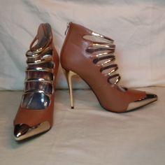 Bold Boss Lady Rust & Gold Emblems Bootie W/ Gold Metal Toes & Heels & Gold Straps W/ Zipper Back..Perfect For Any Occasion ... Just In Time. Heels Gold, Rose Shoes, Rose Orange, Wild Rose, Wild Roses, Valentino Studs, Just In Time, Boss Lady, Cute Shoes