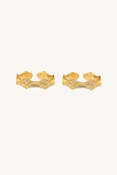 The Evie ring set are fancy and modern in its own subtle way. This pair will guarantee to uplift your look instantly. Notes Gift, Gold Ring Sets, Stacking Rings, Ring Set, Ring Sets, 18k Gold, Ring, Gold