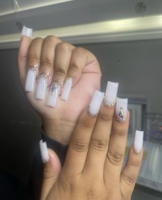 White Nails With Designs Medium Length, Nail Ideas Polygel, Square White Nails With Designs, Nut Nails Short, White Junk Nails, Nut White Nails, Acrylic Nails Yellow, Diy Rhinestone Nails, Acrylic Nails Nude