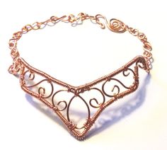 Copper Wire Wrap V-Shape Bracelet Swirl Designs #copperwirebracelet #vshapebracelet #wirebracelet Rose Gold Wire-wrapped Copper Bracelets, End Bracelet, Wire Crown, Wire Choker, Bracelet Rose Gold, Wire Wrapped Bracelet, Wire Work Jewelry, Wire Wrapped Necklace, Wire Bracelet