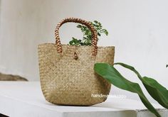 Wicker Seagrass Hand BagSize: 33 cm x 38 cm—Wrapped safely in a boxPlease input your Phone Number for shipment inquiry—SHIPPING INFORMATIONStandard Shipping: Estimated shipping time around 14-25 business daysEMS Express : Estimated shipping time around 7-14 business daysWe will ship your items as fast as possible after receiving the payment.We suggest you who live in Canada, Australia and South Africa to use express shipping, because the standard one will took too long to arrive.—CUSTOMSSometime Bag Gift Ideas, Bohemian Bag, Bohemian Bags, Rattan Bag, Bag Summer, Round Bag, Women Bag, Bag Women, White Bag