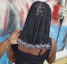 Knotless Bob Braids, Knotless Bob, Nigerian Braids, Braids And Beads, Short Box Braids Hairstyles, Braided Hairstyles For Black Women Cornrows, Big Box Braids Hairstyles, Bob Braids, African Hair Braiding Styles