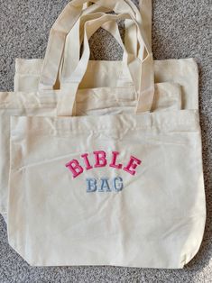 Canvas Bible Bag Embroidered Bible Tote Bag Christian Collegiate Bag Vibrant Womens Tote - Etsy Brasil Embroidered Items Ideas, Tote Bag Gift Ideas, Christian Merch Aesthetic, Bag Decorating Ideas, Bible Bags Totes Diy, Bible Tote Bag Diy, Painted Tote Bag Ideas Christian, Church Tote Bag