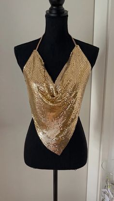 Rich Outfits, Honeymoon Style, Sequin Top, Cowl Neck, Fashion Inspo Outfits, Dancer, Sequin, Fashion Inspo, Gold