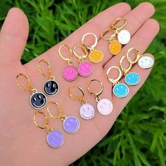 These smile face earrings are sure to make your smile even bigger! Smile face charm hoop earrings Lever back Length 1.25" Huggies Hoop Earrings, Preppy Jewelry, Face Necklace, Face Earrings, Jewelry Accessories Ideas, Summer Earring, Hanging Earrings, Enamel Earrings, Bellini