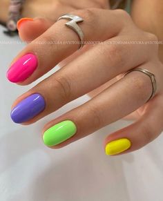 Popsicle Nails Designs, Popsicle Nail Art, Uñas Color Lima, Neon Colored Nails, Neon Nails Short, Best Toe Nail Color, Nail Polish Art Designs, Sns Nails Colors, Pedicure Designs Toenails