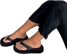 Trendy Black Toe Post Flip Flops, Black Round Toe Flip Flops, Black Platform Flip Flops For Vacation, Black Toe Post Platform Flip Flops, Black Platform Toe Post Flip Flops, Black Platform Flip Flops For Beach, Black Platform Flip Flops For The Beach, Casual Black Platform Flip Flops, Black Platform Slides