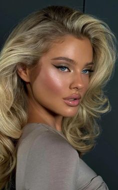 Bombshell Makeup, Natural Prom Makeup, Blonde Ambition, Models Makeup, Hair Inspo Color, Wedding Hair And Makeup, Blonde Beauty, Blonde Hair Color