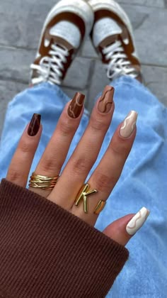 Ongles Beiges, Brown Acrylic Nails, Nail Art For Beginners, Colorful Nails, Smink Inspiration, Brown Nails, Short Acrylic Nails, Nail Arts