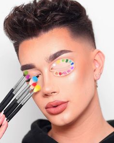 James Charles Palette, All Natural Makeup, Pride Makeup, Face Art Makeup, Makijaż Smokey Eye, Colorful Eye Makeup, Makeup Eye Looks, Creative Eye Makeup, Crazy Makeup