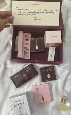 Pr Box Aesthetic, Pr Packages Aesthetic Makeup, Pr Packages Aesthetic, Buzzfeed Friends Quiz, Gift Wrapping Inspiration