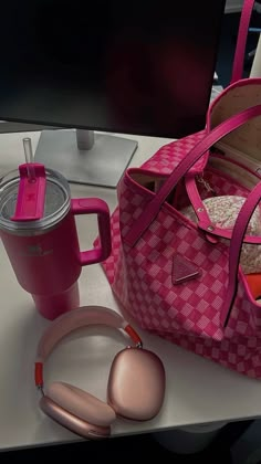 Pink Designer Bag Aesthetic, Pink Prada Bag Aesthetic, Cute Purses Aesthetic Pink, Pink Juicy Couture Bag, Juicy Couture Purse Pink, Uni Bag, Nurse Aesthetic, Pink Lifestyle