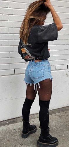 Biker Bartender Outfit, Simple Cute Date Outfits, Edm Concert Outfit Plus Size, Mesh Pants Outfit Festival, Simple Edgy Outfits Summer, Outfit For Rock Concert Night, Summer Metal Concert Outfit, Heavy Metal Concert Outfits For Women, Tshirt Outfit Ideas Women