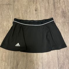 Nwt Adidas Response Tennis Skirt Small S Black Active Sports Green Tennis Skirt, Adidas Tennis Skirt, Tennis Adidas, Athleisure Skirt, Pink Tennis Skirt, Workout Skort, Midi Skater Skirt, Tennis Skirt Black, Adidas Skirt