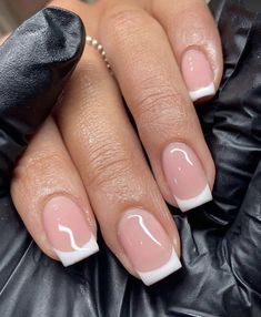 Nail Ideas Summer Natural, Short Simple Acrylic Nails French Tip, Small Classy Nails, Gel X Square French Tip, Classy Short Acrylics, Short Acrylic Tips, Gel Acrylic Nails French Tips, French Tip Vs American Tip Nails, Braidsmaid Nail Ideas