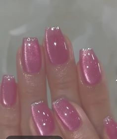 Cute Simple Pink Nail Designs, Short Nail Y2k, Fair Skin Nails, Holographic Pink Nails, How Nails, Sparkle Nails Ideas, Princess Pink Nails, Pink Cateye Nail, Nails For Little Kids