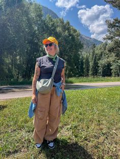 Long pants and closed-toed shoes are necessary for horseback riding through the Aspen Groves. And the denim shirt and bandana, well, felt festive for the occasion. It also added a little pop of color which I've become more of a fan of lately. Click through to the blog for more outfits I wore & adventure ideas in Aspen! | #TheMomEditStyle #FashionBlog #TravelTips #TravelStyle #TravelOutfits #Aspen Rodeo Outfit Ideas, Closed Toed Shoes, Rodeo Outfit, Adventure Ideas, The Rocky Mountains, Sporty Casual, Summer Family, Comfy Pants, Swim Shop