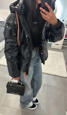 Zara Drip Winter, Moncler Jacket Women, Street Style Outfits Casual, Mode Ulzzang, Zara Jacket