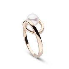 In antiquity the mark of a master jeweler was the ability to manipulate precious metals into shapes previously thought impossible. Comprised of a single, looping band of 14K gold which curves where lesser designs might bend, our new Cursive Collection Akoya pearl ring is a direct nod to this legacy only with an added modern touch. Set with a 6.0-6.5 mm high luster Akoya pearl, this design is the perfect balance of past and present. Ring Pearl Modern, Pearl Ring Design, Modern Ring Design, Akoya Pearl Ring, Diy Wire Jewelry Rings, Pearl Rings, Gold Rings Fashion, Pearl Design, Modern Ring