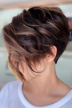 Short Wavy Hairstyles For Women, Beyonce Hair, Long Gowns, Long To Short Hair, Short Wavy Hair, Curly Bob Hairstyles, Short Pixie Haircuts, 짧은 머리