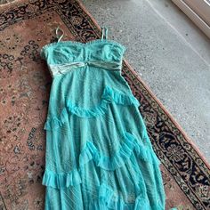 Rare Taylor Swift Debut Dress - 2007 Y2k Early 2000s Bcbg Maxazria Aquamarine Blue Beaded Tiered Dress. Size Medium. An Iconic Piece. Swifty Taylor Swift Eras Tour Debut Dress, Blue Beaded Dress, Rare Taylor Swift, Taylor Swift Debut, Debut Dresses, Y2k Early 2000s, Swift Concert, Taylor Swift Eras Tour, Taylor Swift Eras